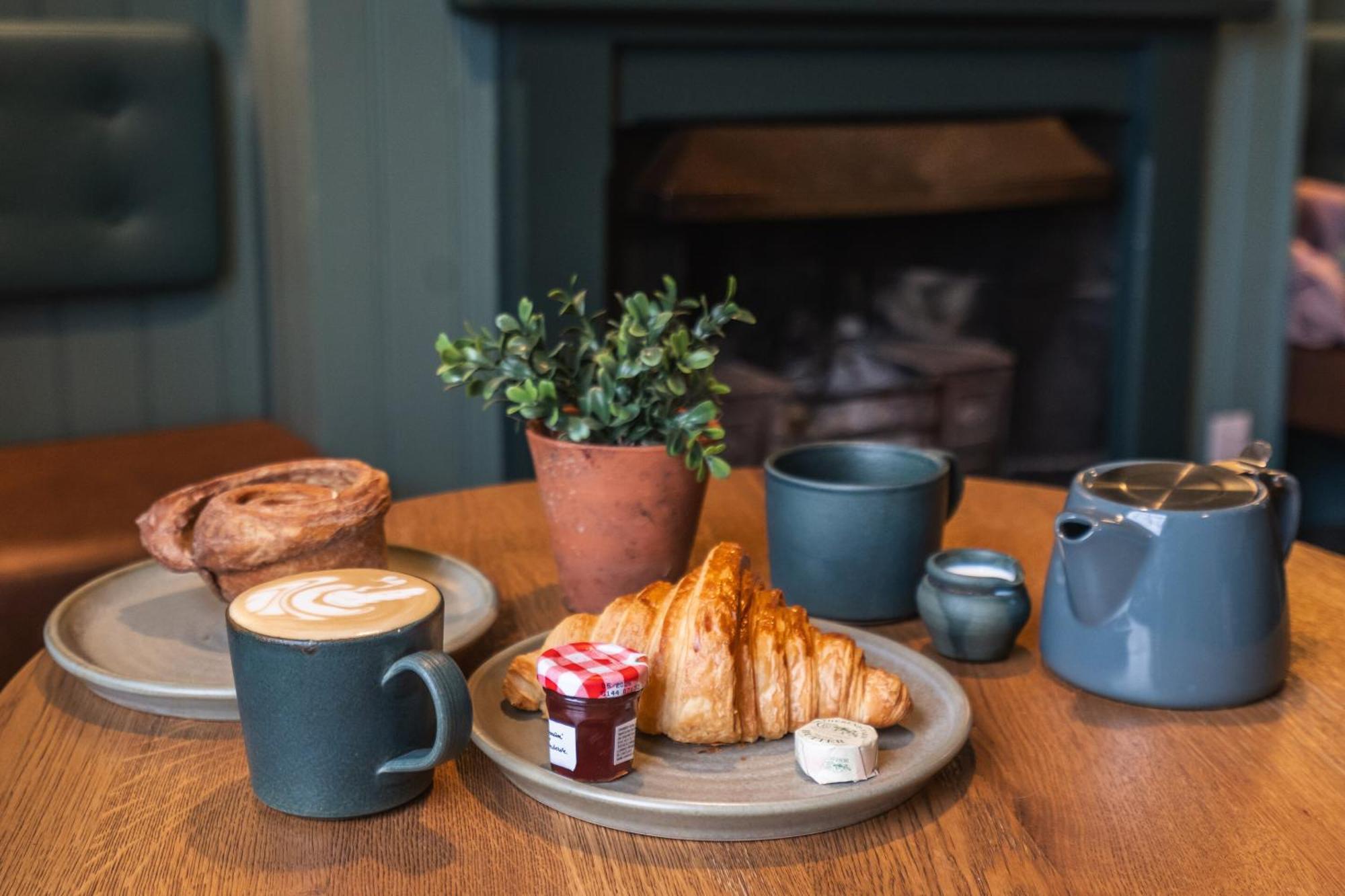The Lazy Goose - Coffee House & Bedrooms Claypits Oda fotoğraf